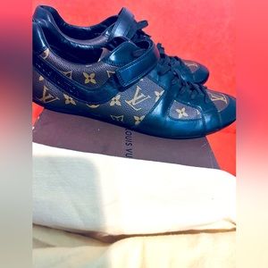 Louis Vuitton Global Trotter Classic Sneakers